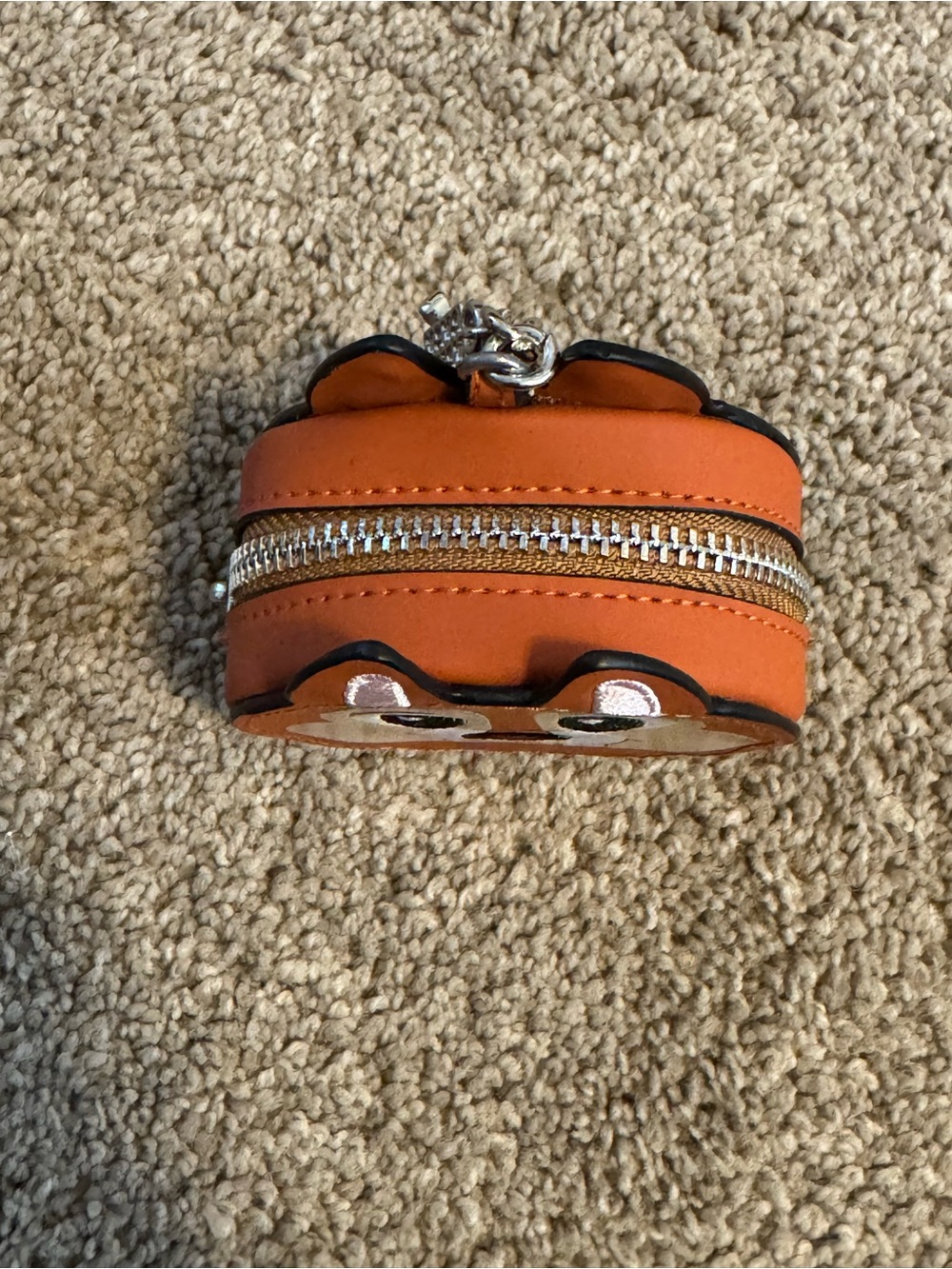 NWOT Chip and Dale Coin Bag - Picture 4 of 4